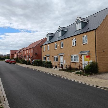 3 Bedroom Townhouse Near Bicester Village المظهر الخارجي الصورة