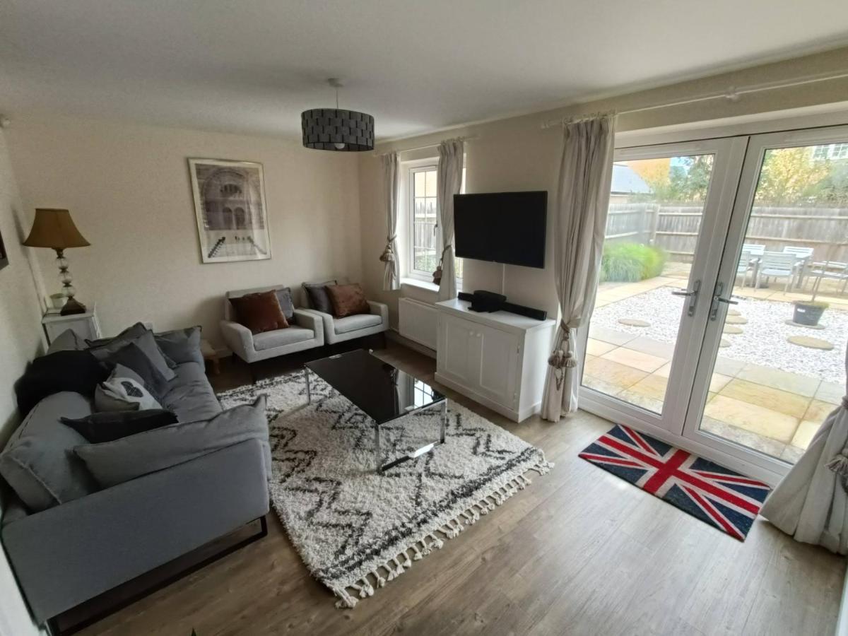 3 Bedroom Townhouse Near Bicester Village المظهر الخارجي الصورة