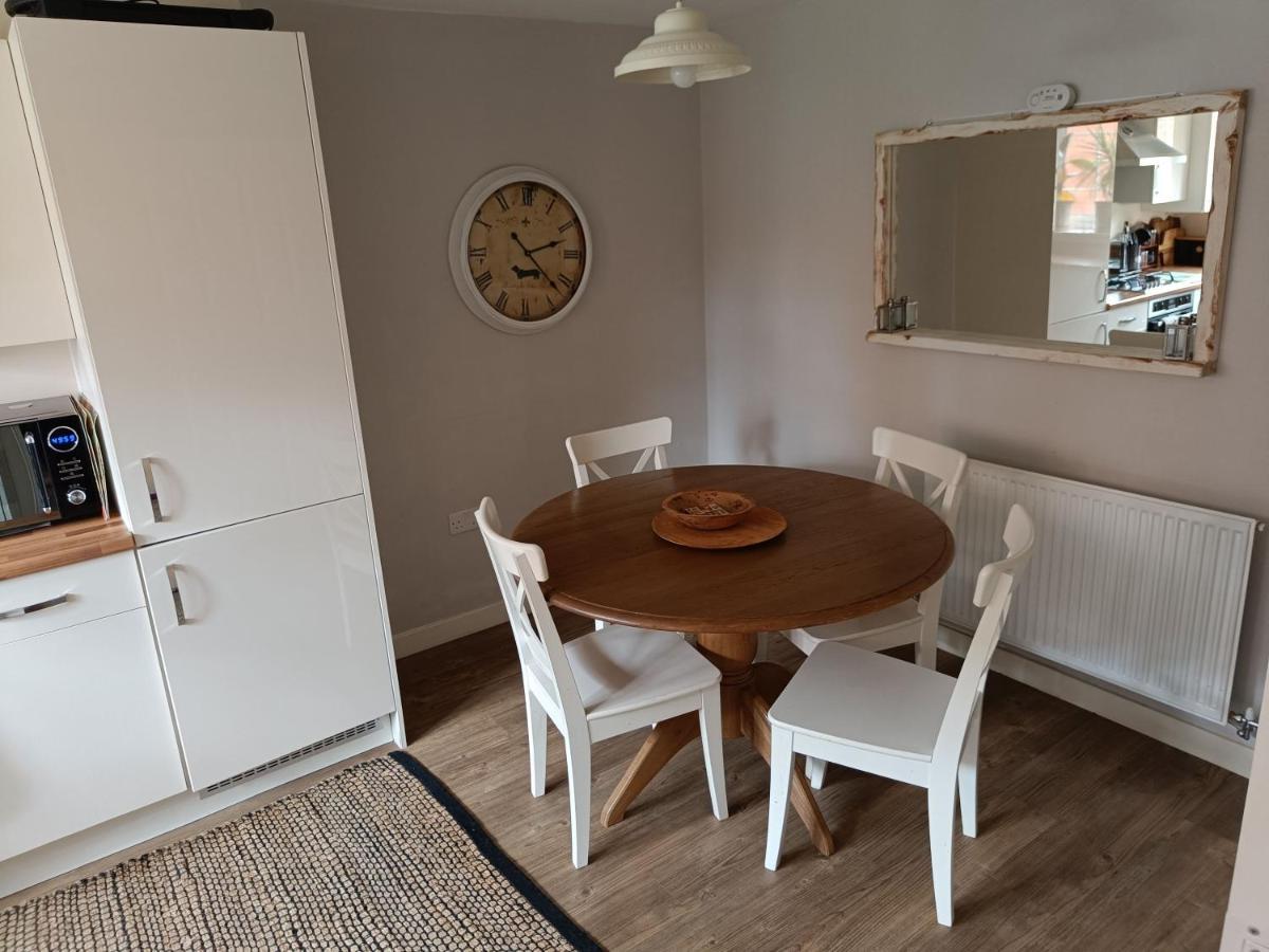 3 Bedroom Townhouse Near Bicester Village المظهر الخارجي الصورة