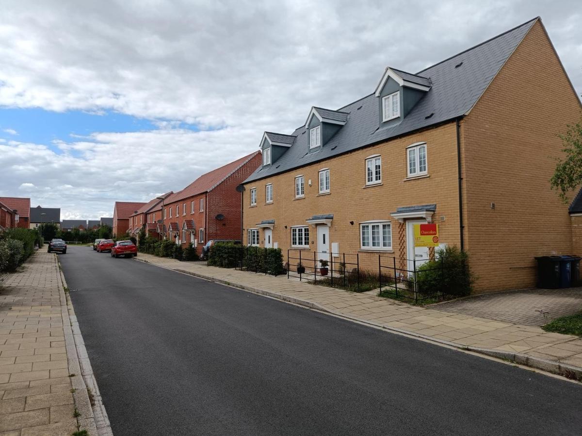 3 Bedroom Townhouse Near Bicester Village المظهر الخارجي الصورة