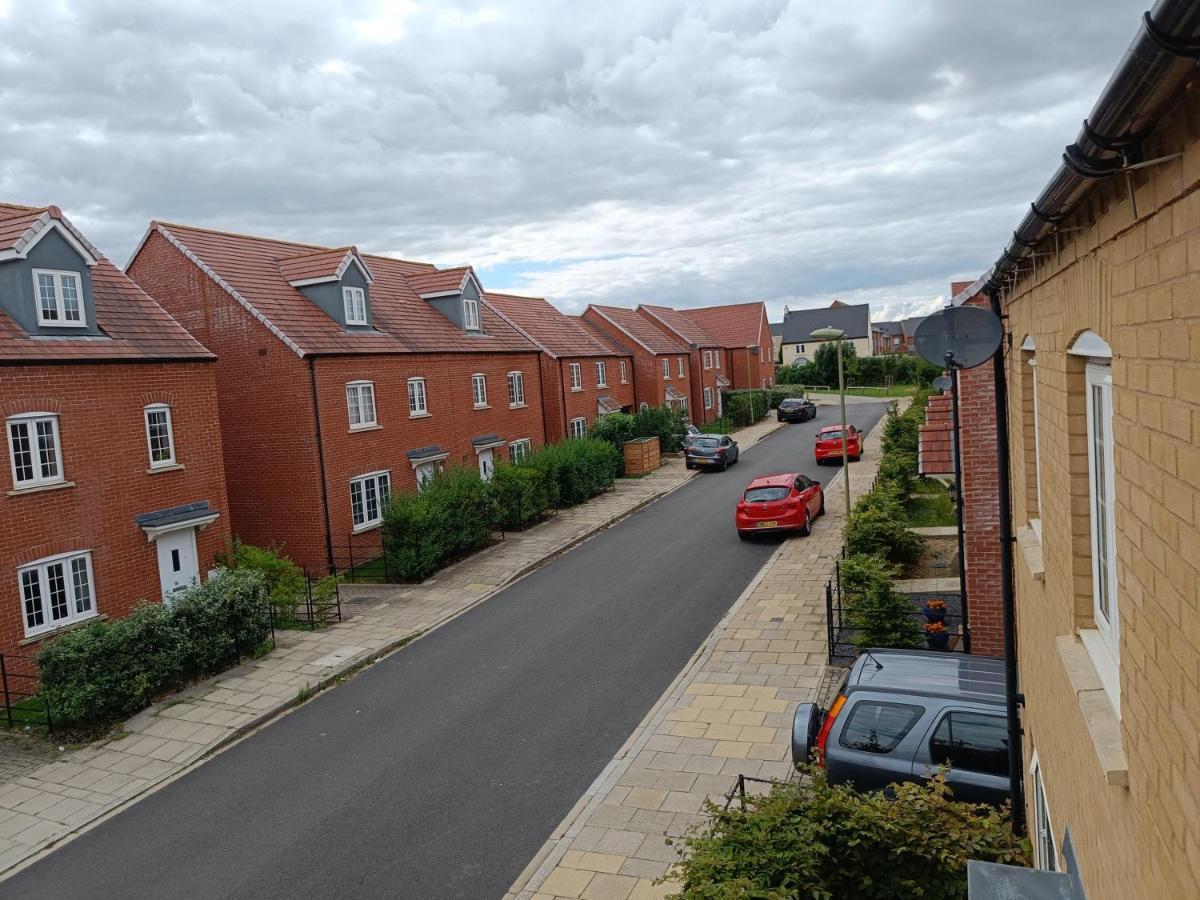 3 Bedroom Townhouse Near Bicester Village المظهر الخارجي الصورة